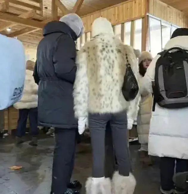 被曝与滕光正同游法国后，孙怡首晒美照  第4张