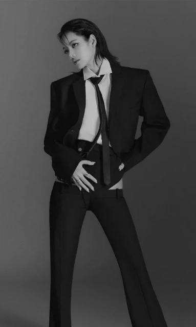 Lisa新公司超越Jennie新公司，金智秀也將成為自己公司的CEO  第5张