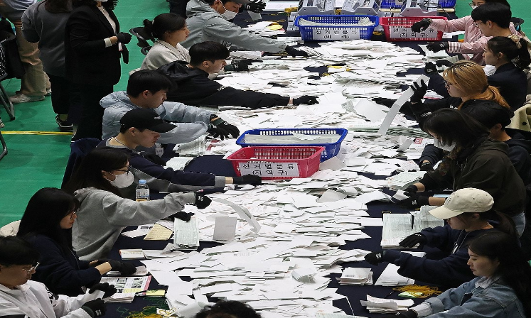 韩第22届议员选举投票率67%创近32年之最  第1张