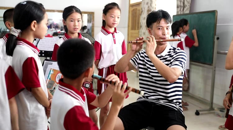 《音乐课》致敬教师，献礼中国第40个教师节  第1张
