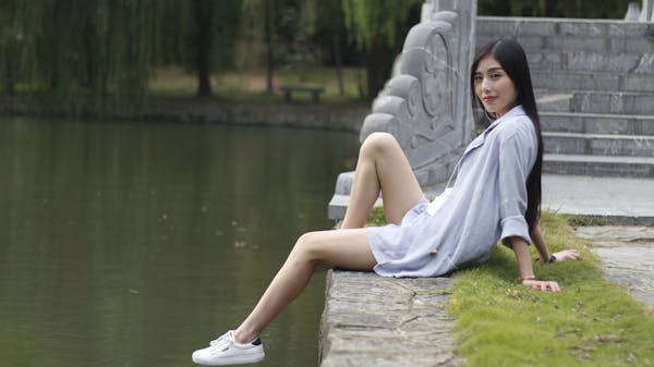 古丽扎娜惊艳亮相红毯，红裙魅影惊艳全场！  第1张