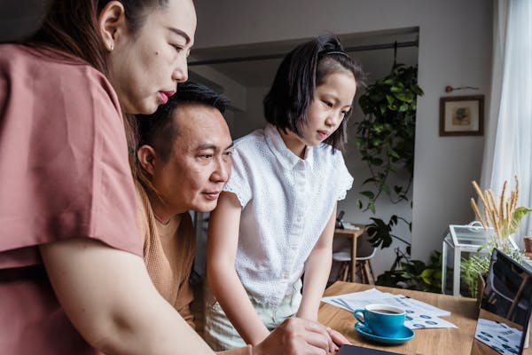 杜淳父亲出任新职务，聚焦娱乐圈新动态！