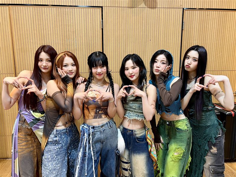「新沙洞老虎」今出殡！女团带「最后遗作」强忍悲痛跑宣传：遵循遗志