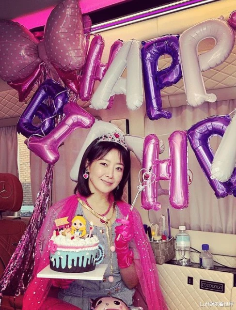 金喜善14歲女兒神極美貌不藏了，多才多藝的學霸完全不輸老媽  第1张